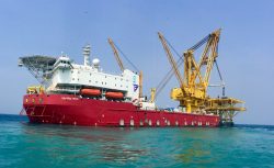 Sapura drill ships over the sea named Sapura 3500